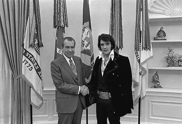 Elvis_with_Nixon.jpg